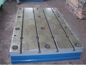 船舶制造中的配重铁应用